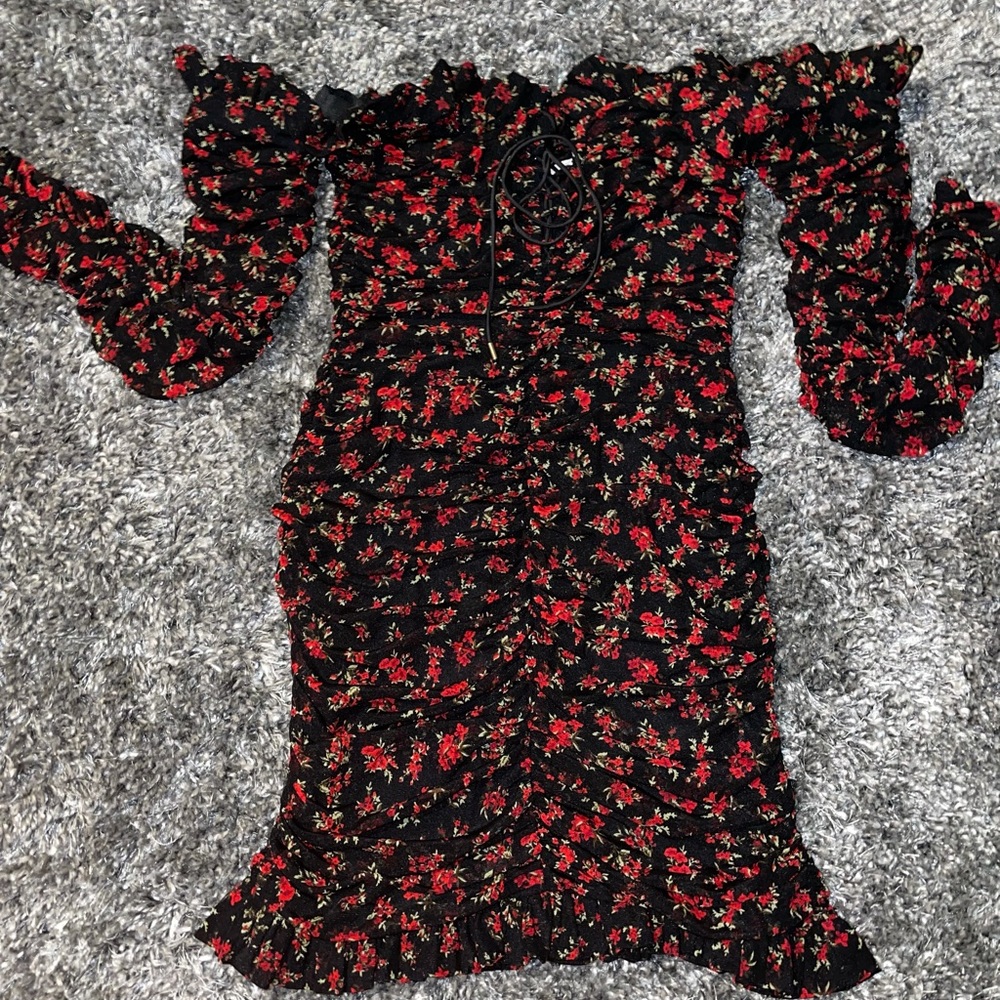 Red Rose 🥀 Scrunchie Dress